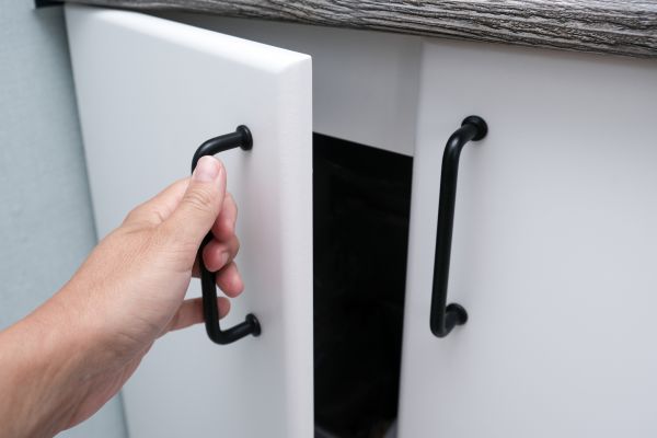 Cabinet Door Repair in La Vernia