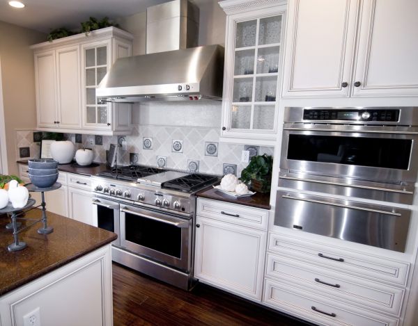 Custom Cabinet Building in La Vernia